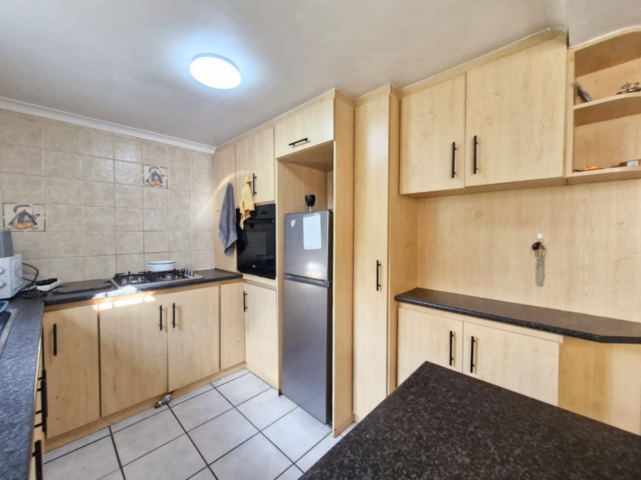 2 Bedroom Property for Sale in Protea Village Western Cape